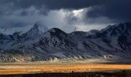 晚秋爆料雪山围子视频,晚秋揭秘神秘秋日奇观