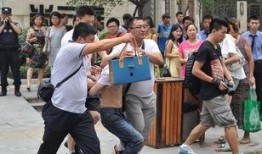 成都新闻记者爆料事件,揭开事件背后惊人真相