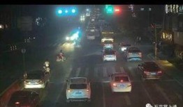 成都爆料红绿灯事件视频,真相与争议交织